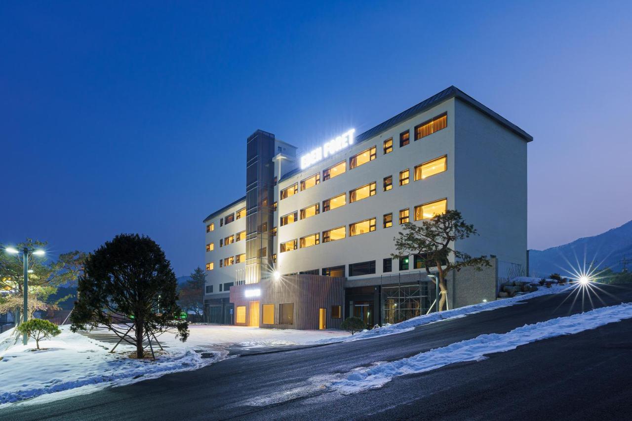 Eden Foret Hotel Čchungdžu Exteriér fotografie